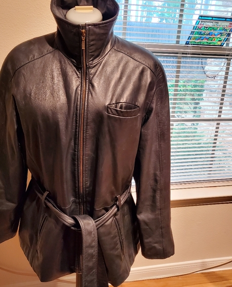 100% Leather Jacket - Picture 2 of 9